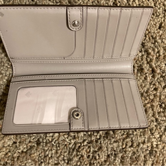 SOLD Kate Spade Wallet in Gray - Picture 2 of 4